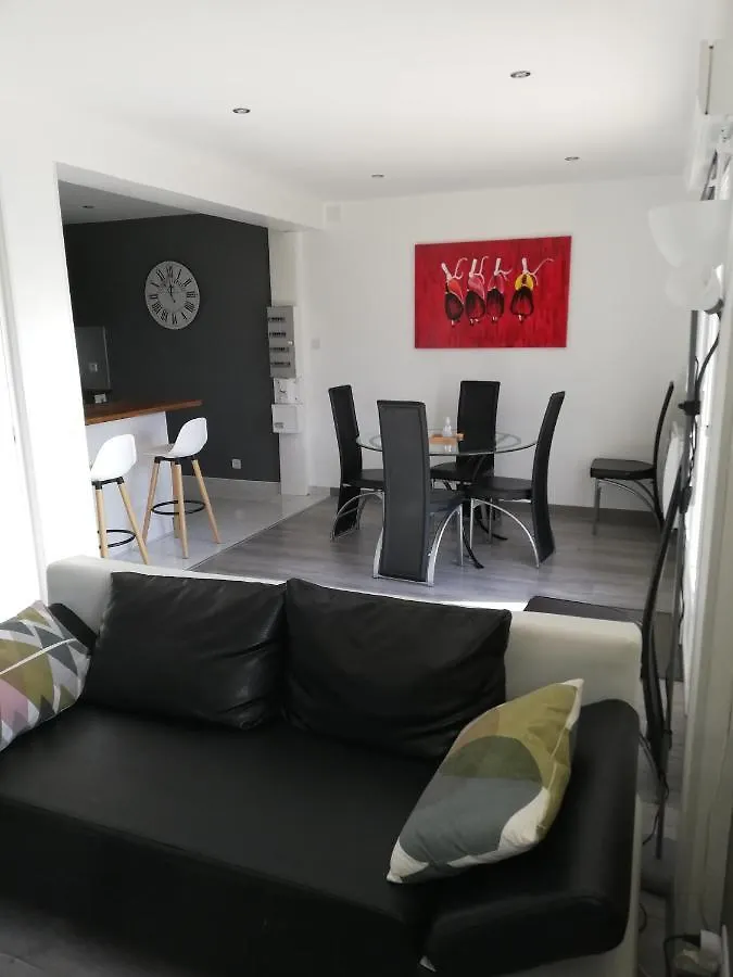 Agréable maison neuve, 5 personnes, piscine hors-sol privée du 15 juin à mi-septembre Moëlan-sur-Mer 0*,  Francia